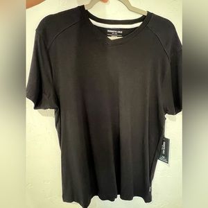 Slim fit lightweight knit shirt